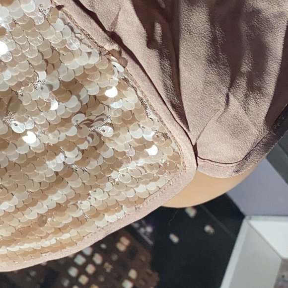 M - THE LIMITED - NWT - reversible sequin cream tank - Picture 9 of 16